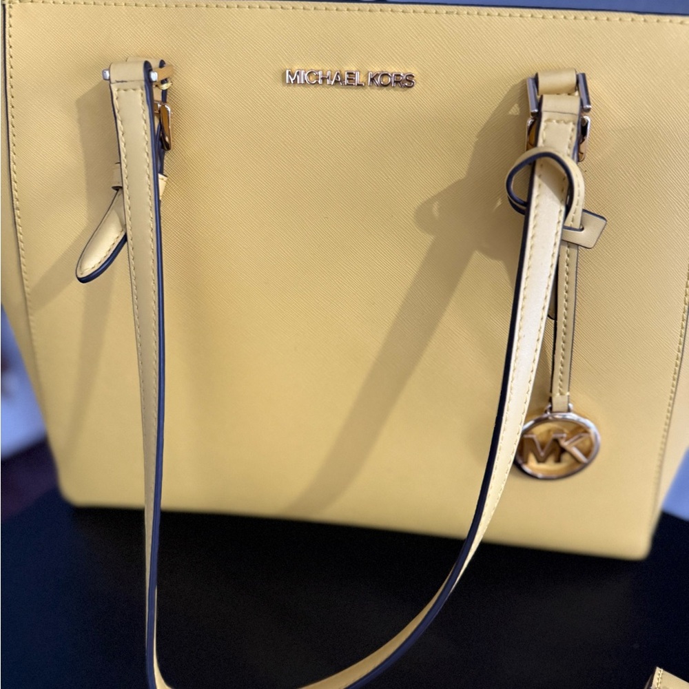 NWOT Michael Kors Sunny Yellow Tote and Wallet - Picture 3 of 11